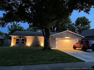 805 W Waco St S, Broken Arrow, OK 74011
