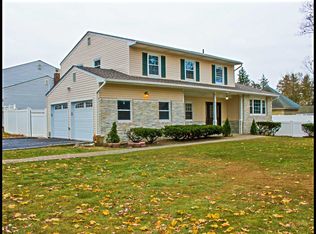 615 Elwood Rd, East Northport, NY 11731