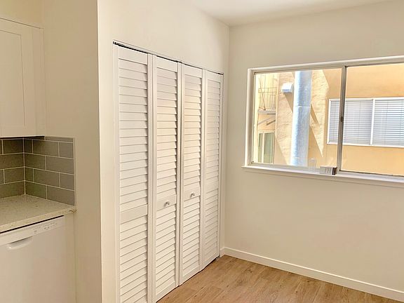 5th image of 520 Bartlett St APT 1