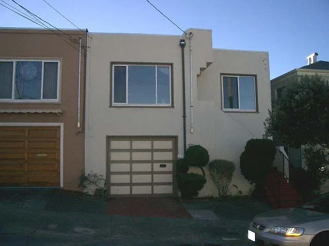 3833 Lawton St — Photo 2