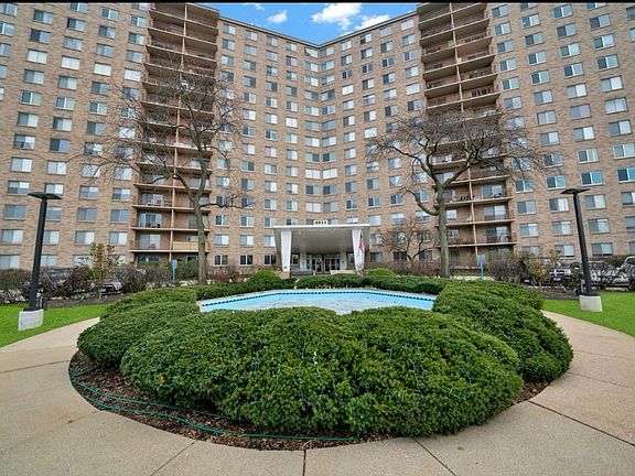 3rd image of 6833 N Kedzie Ave APT 1509