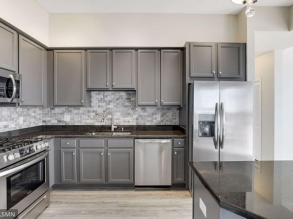 2nd image of 500 Grant St E #2606