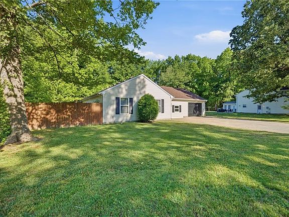 2nd image of 208 Terwillinger Rd