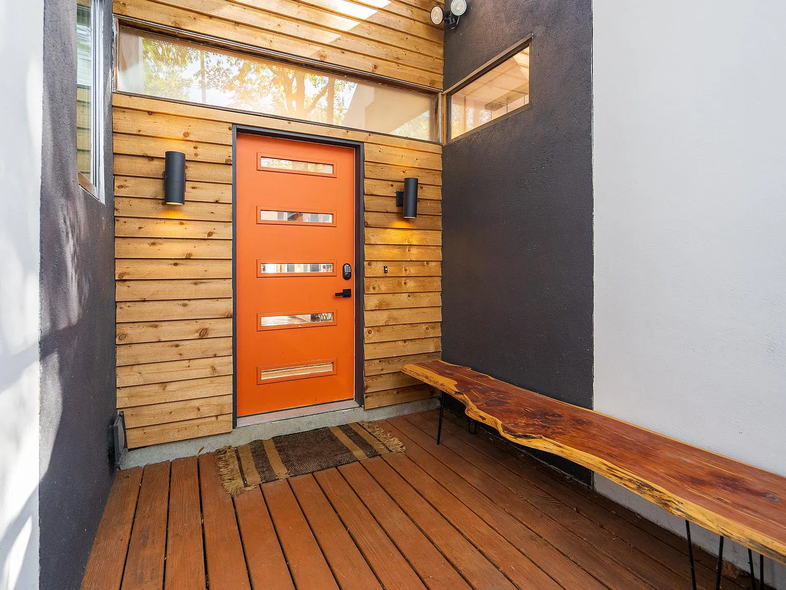 2 bed, 1350 sqft, $3,200 — Photo 3