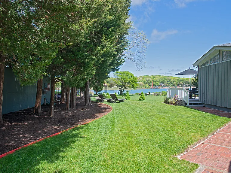 7 S Pond Rd — Photo 17