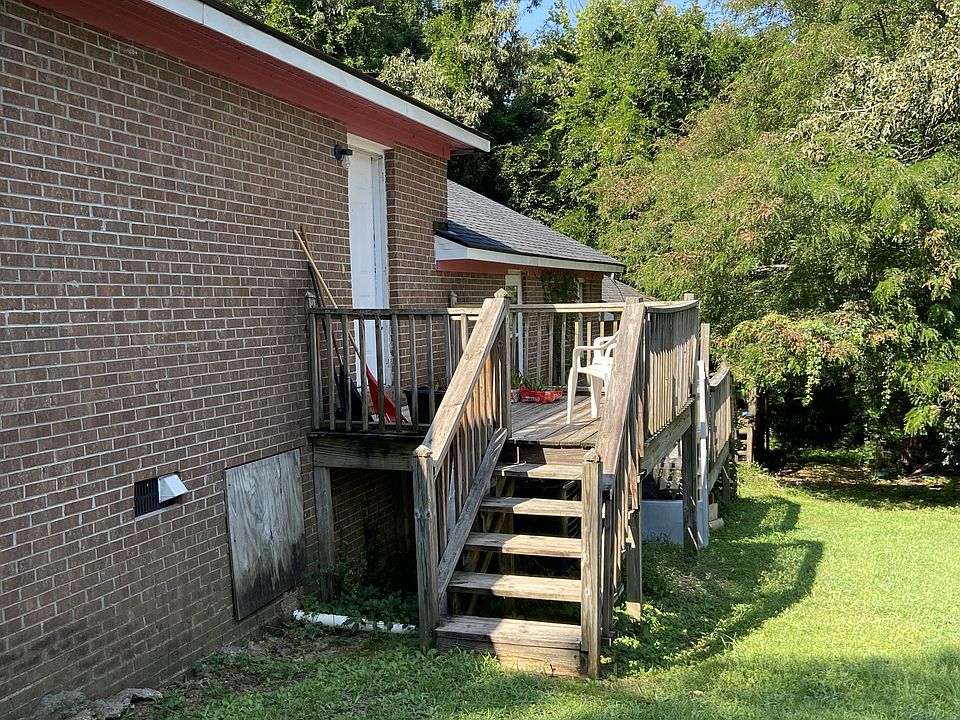 2nd image of 1811 Powatan St #1