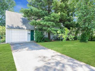 105 Wantagh Ave, Levittown, NY 11756