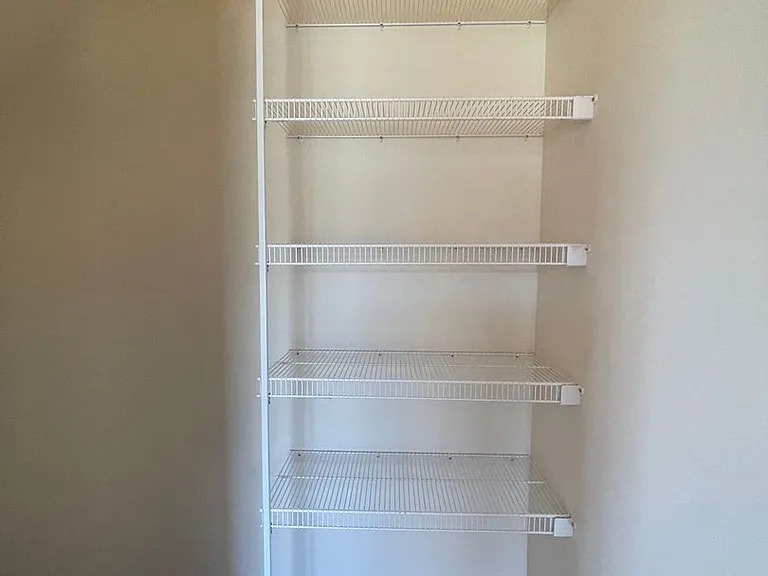 1023 Wellington Dr — Photo 6