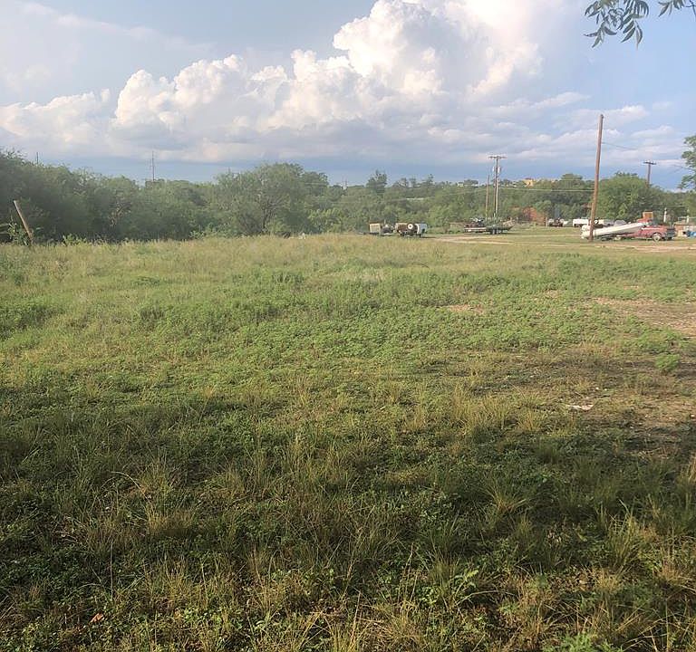 2nd image of 501 Glasscock Ave