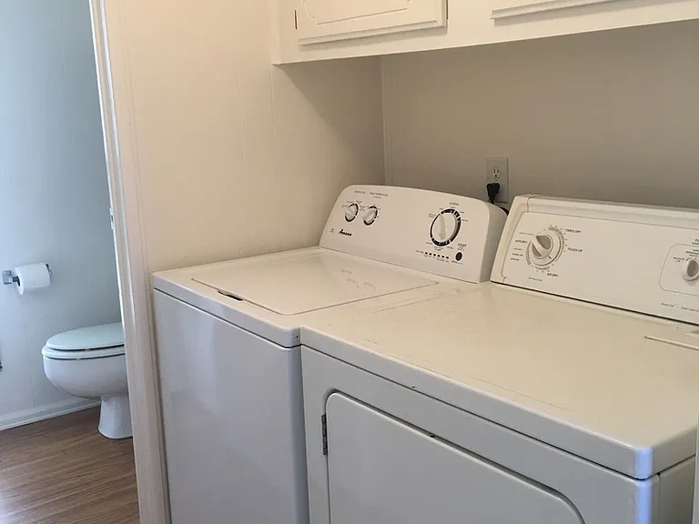 1053 Caroline Ct — Photo 5