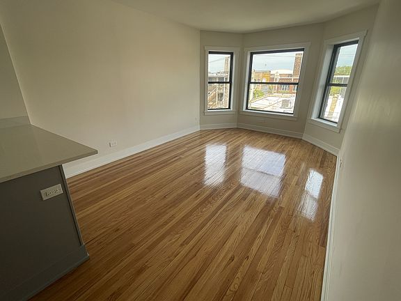 2nd image of 1544 W Highland Ave APT 3R