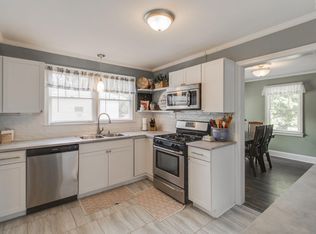 1012 Sherwood Ln, Camden, SC 29020