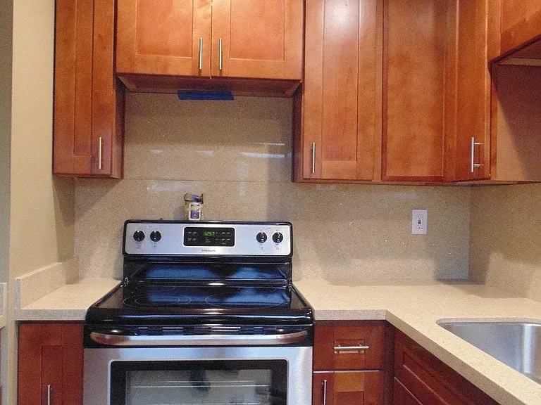 2310 Roosevelt Ave #1 — Photo 2