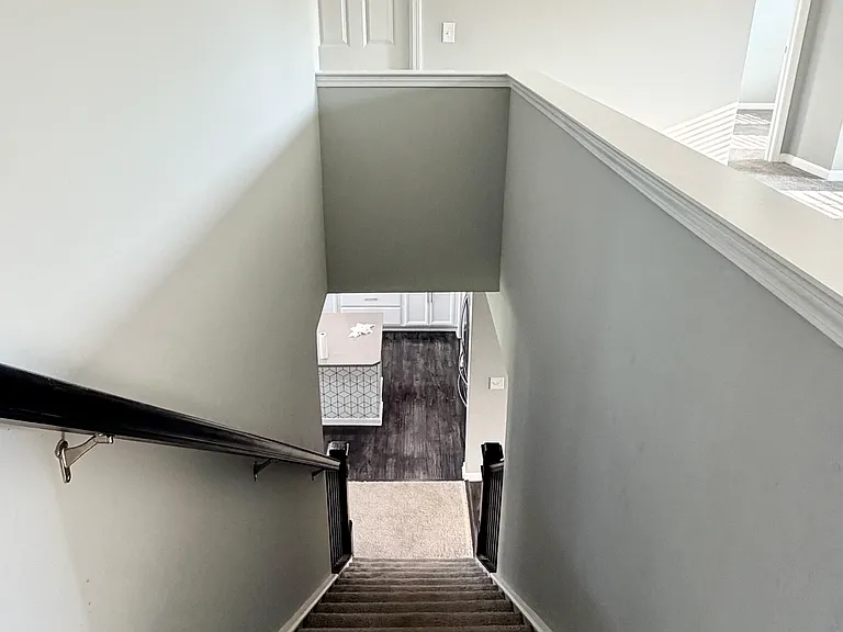 15660 Monson Dr — Photo 21