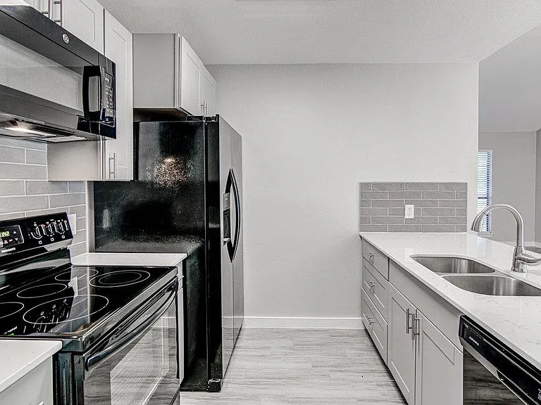 1603 Dale Cv #A — Photo 8