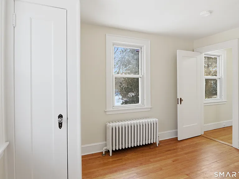 815 E Main St — Photo 25