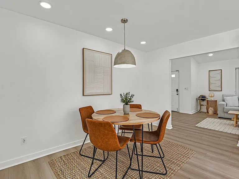 572 Macbrey Dr — Photo 24