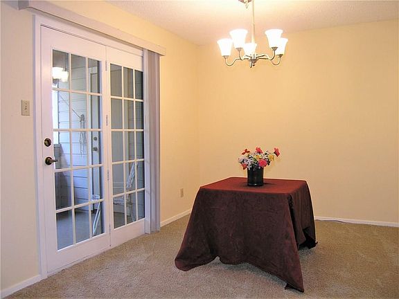 5th image of 1200 Riverchase Ln Unit 226
