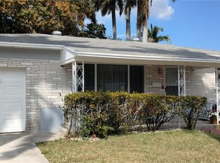 3245 Hayes St, Hollywood, FL 33021