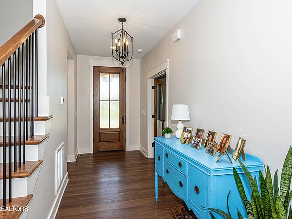 4th image of 3422 Helmsley Ct