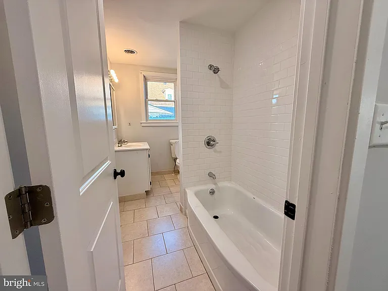 603 Main St — Photo 5