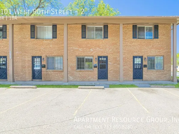 2101 W 90th St APT 2, Bloomington, MN 55431