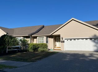 142 Hall Rd, Fremont, NH 03044