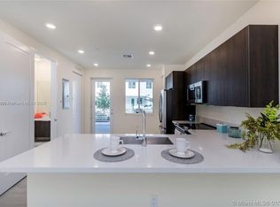 10226 NW 64th Ter APT 104, Doral, FL 33178