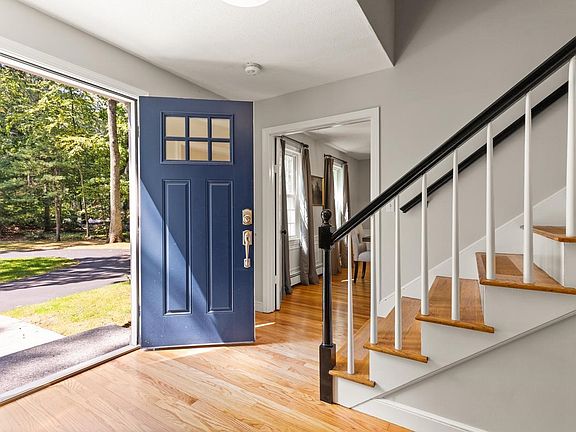 3rd image of 28 Sylvan Way