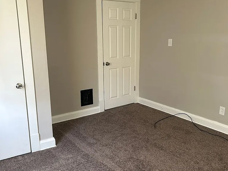211 Carnegie Ave — Photo 26