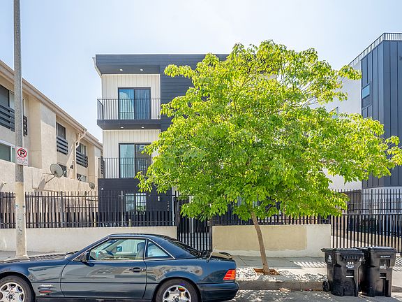 5th image of 246 1/2 N Dillon St #246-1/2