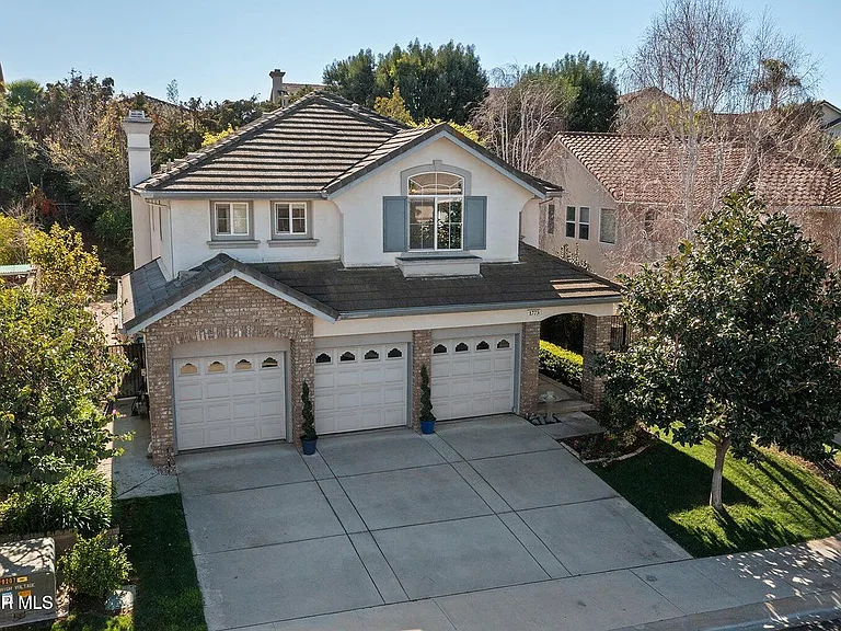 1775 Red Robin Pl — Photo 3
