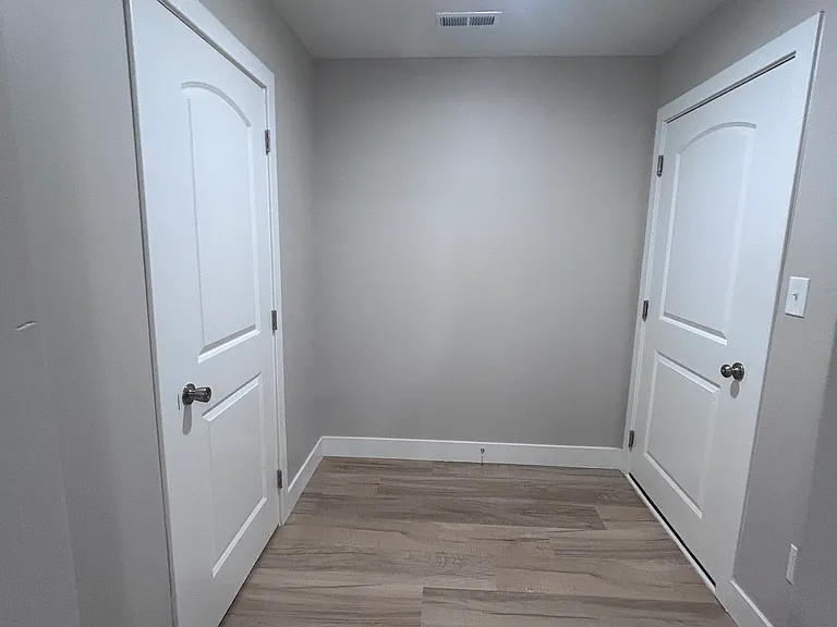 806 SE Hackberry Dr — Photo 3