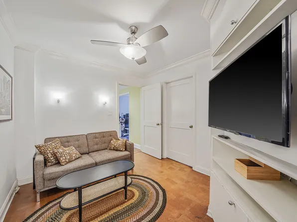 460 East 79th Street image 27 of 32