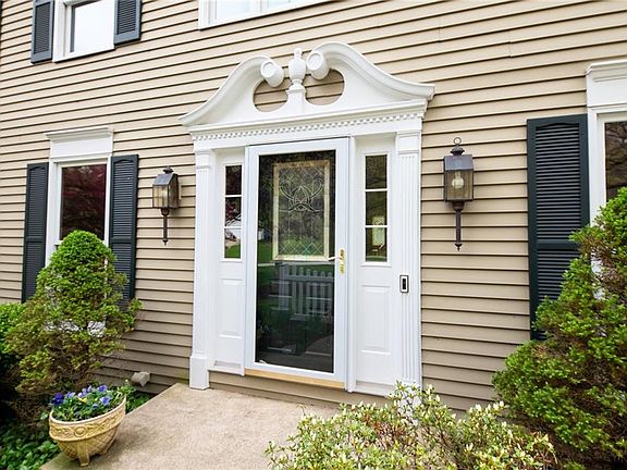 4th image of 7883 Winterberry Dr