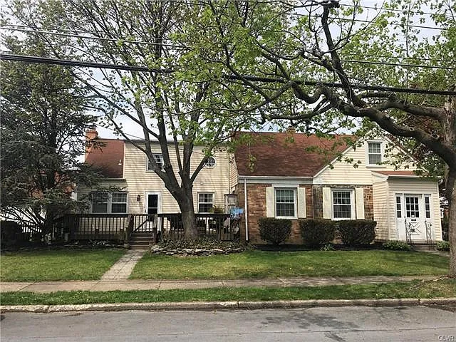 1304 Ulster St photo 1