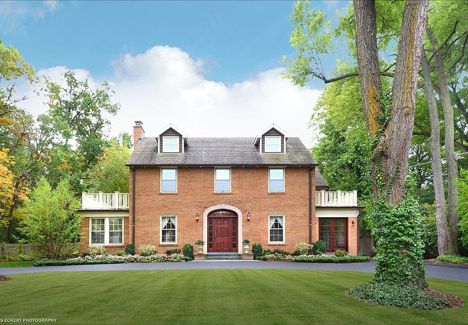 For Sale: 139 Ravine Forest Drive, Lake Bluff, IL 60044