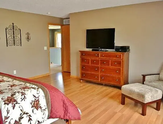 1554 Independence Dr — Photo 10