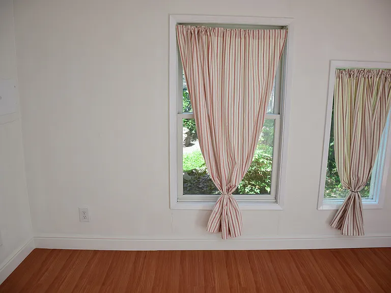 Bedroom - furnished w queen bed