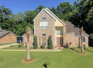 425 Wiegand Dr, Westwego, LA 70094
