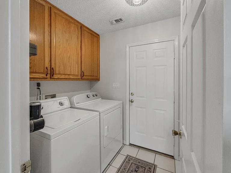 6453 Garden Dr — Photo 22