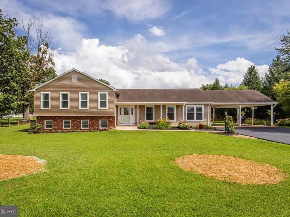 26 Antioch Rd, Luray, VA 22835