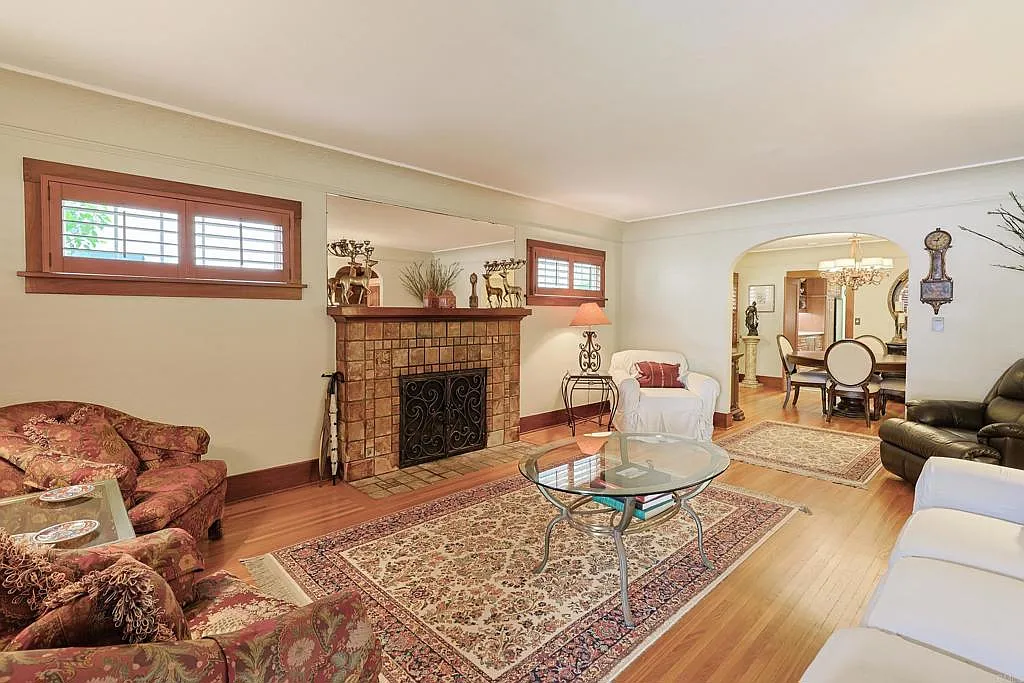 4 bed, 2097 sqft, $8,750 — Photo 1