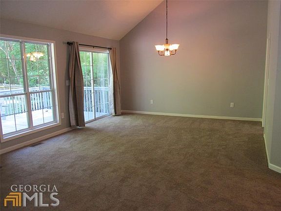 Great Rm 2 opens to deck