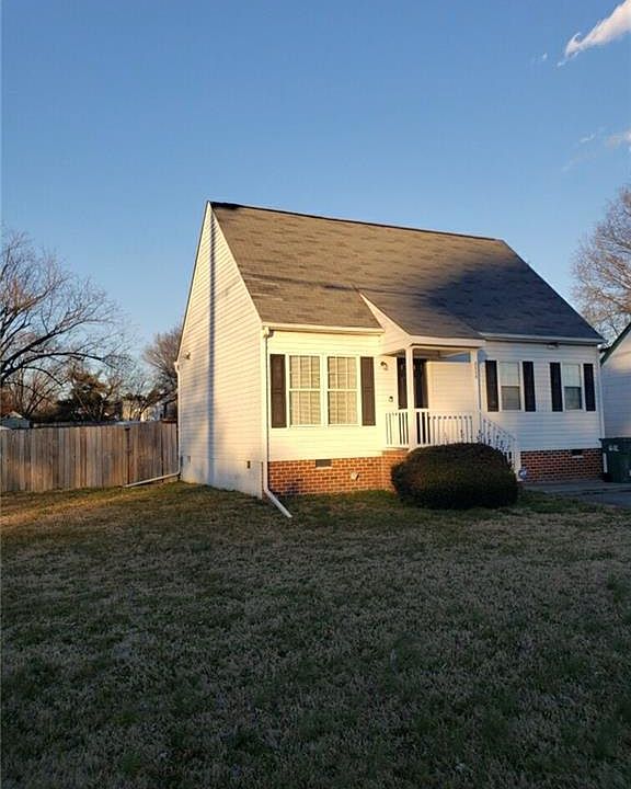 1st image of 2112 Byron St