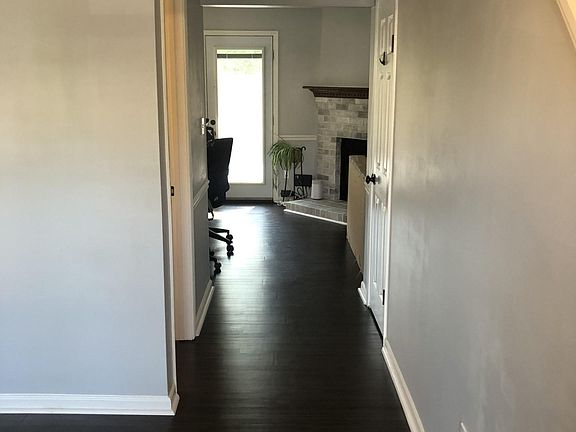 3rd image of 115 Choisy Cres #115