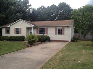 101 James St, Lexington, NC 27295