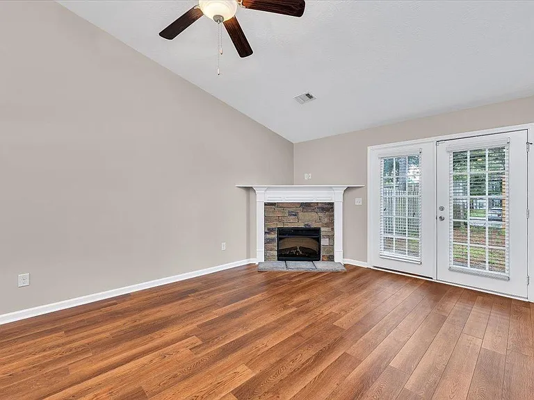 2678 York Dr — Photo 13