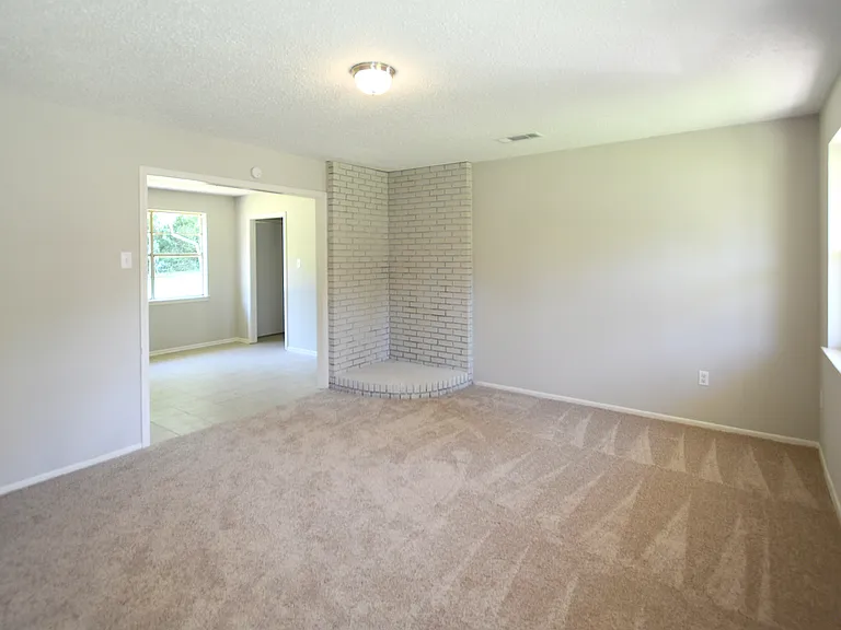 5108 Gray Dr — Photo 7