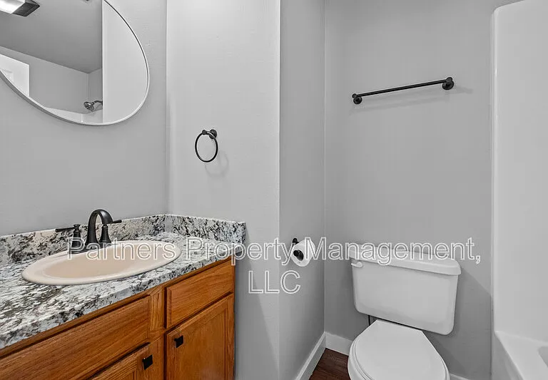 825 N Leverett Ave #2 — Photo 12